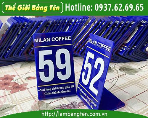 LÀM BẢNG SỐ BÀN CAFE MICA