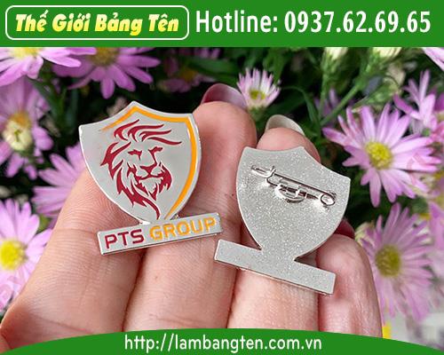 PIN CÀI ÁO CẮT THEO HÌNH